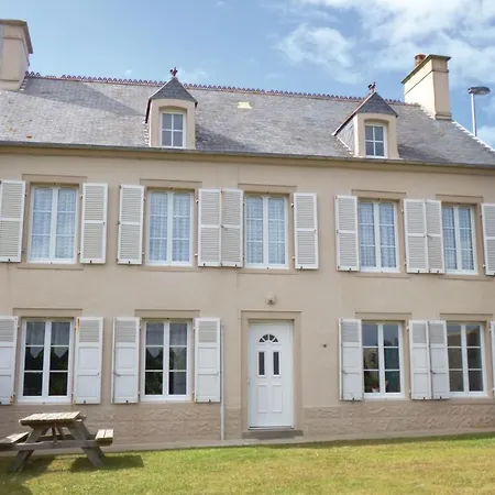 Nice Home In Saint-Marcouf With Kitchen *