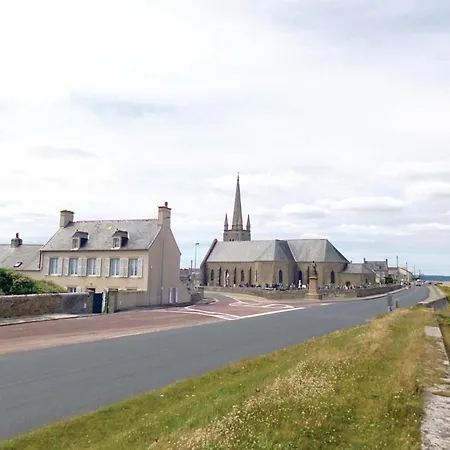 Nice Home In Saint-Marcouf With Kitchen