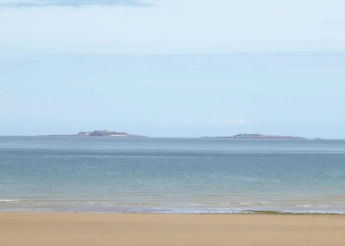 Nice Home In Saint-Marcouf With Kitchen Saint-Marcouf