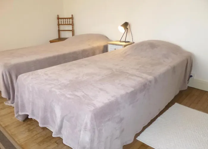 Holiday home Nice Home In Saint-Marcouf With Kitchen