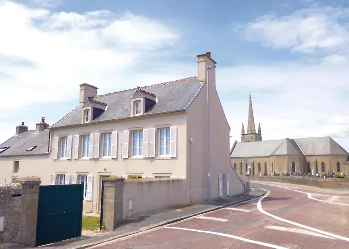 Nice Home In Saint-Marcouf With Kitchen
