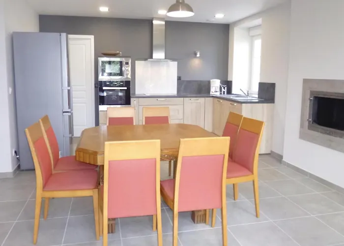 Nice Home In Saint-Marcouf With Kitchen Holiday home Saint-Marcouf